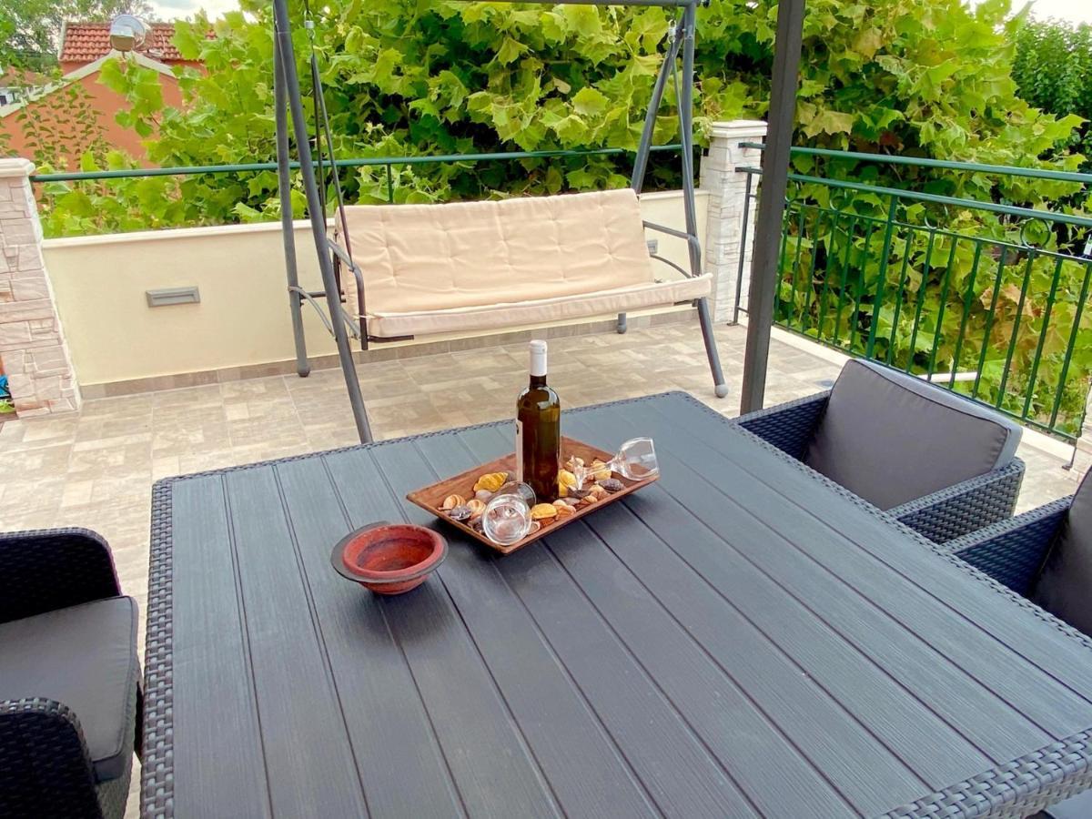 Asteraki Poolside Apartment By Dadovillas Acharavi  Bagian luar foto
