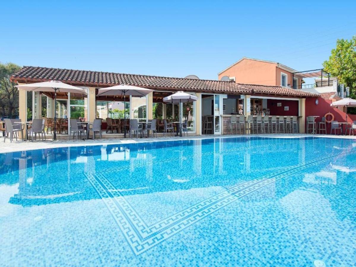 Asteraki Poolside Apartment By Dadovillas Acharavi  Bagian luar foto